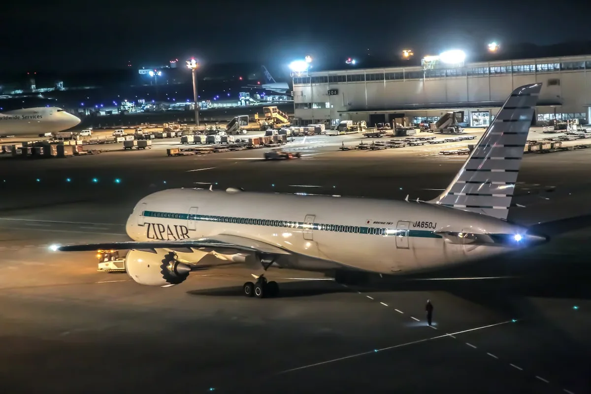 Aircraft and airline route fare monitoring